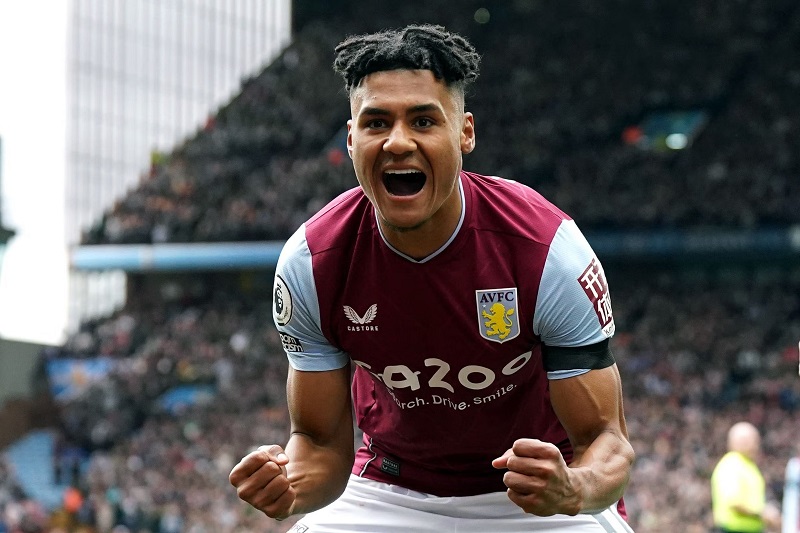 Ollie Watkins - sát thủ đáng tin cậy của Aston Villa