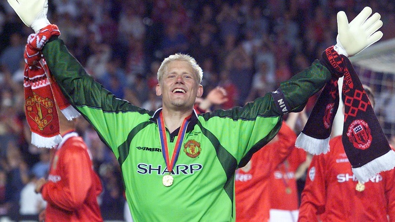 Peter Schmeichel - một trong những thủ môn xuất sắc nhất thế giới