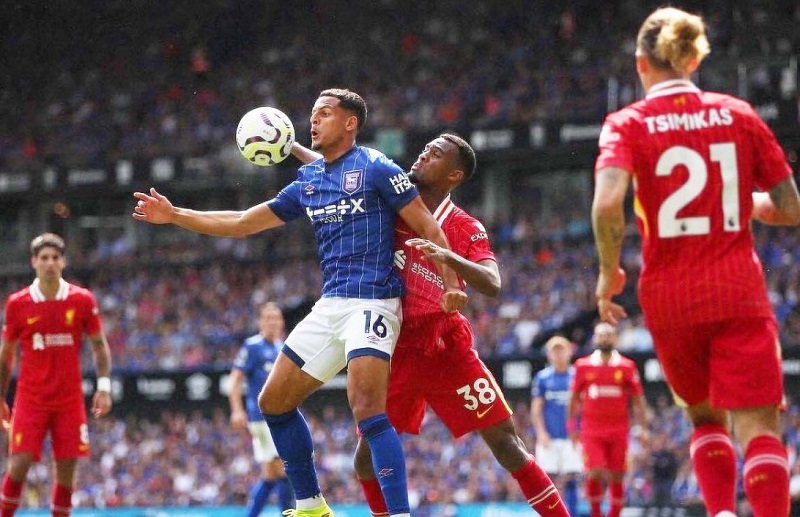 Al-Hamadi ra mắt tại trận đấu giữa Ipswich Town với Liverpool