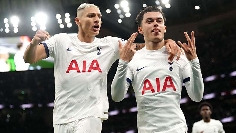 Johnson giữ vai trò đặc biệt trong đội hình Tottenham Hotspur