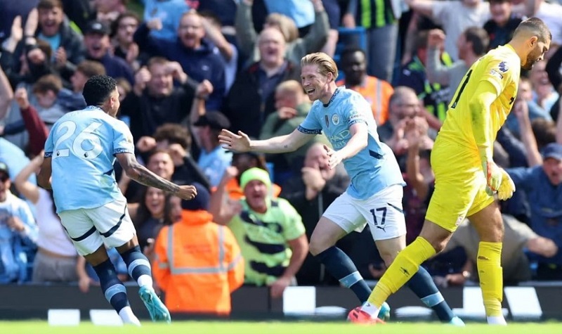 De Bruyne xuất sắc mang về bàn thắng thứ 2 cho Man City