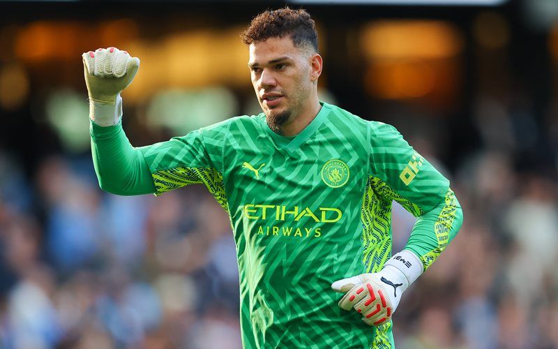 Ederson Moraes - thủ thành không thể thiếu của Man City