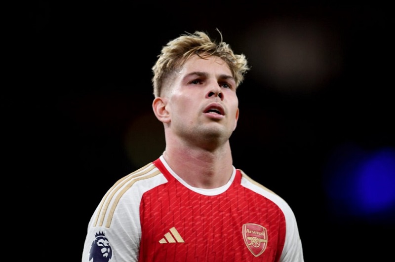 Emile Smith Rowe không tìm thấy cơ hội tại Asenal