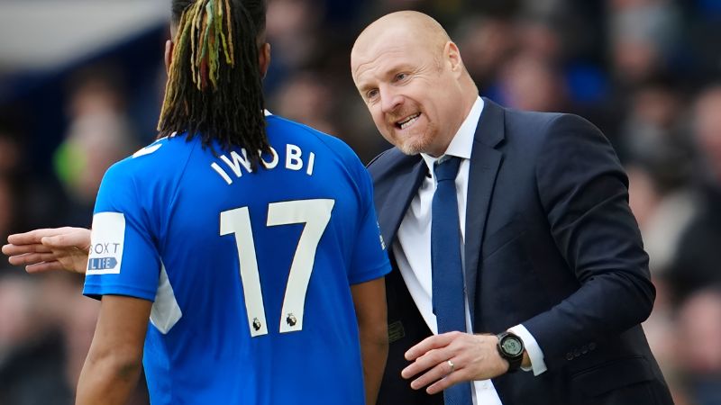 Dyche xây dựng lối chơi mới để Everton vực dậy tại mùa giải mới