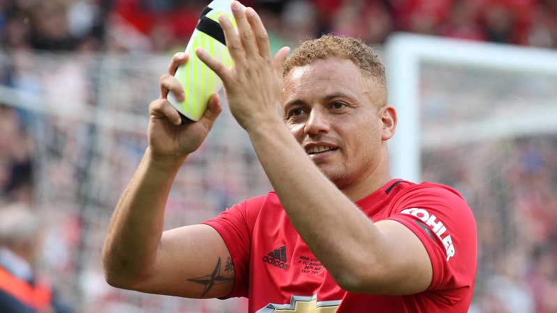 Wes Brown khuyên Ronaldo nên quay trở lại MU